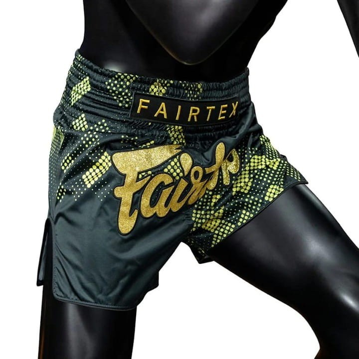 Fairtex-Spodenki-Muay-Thai-BS1931-Czarne-Zlote-S-Stan-opakowania-oryginalne.jpg